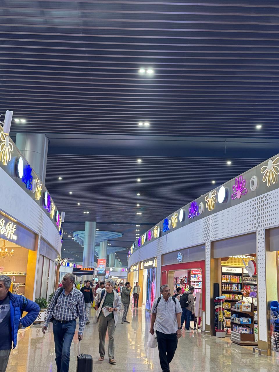 Chaudhary Charan Singh International Airport gallery image 2
